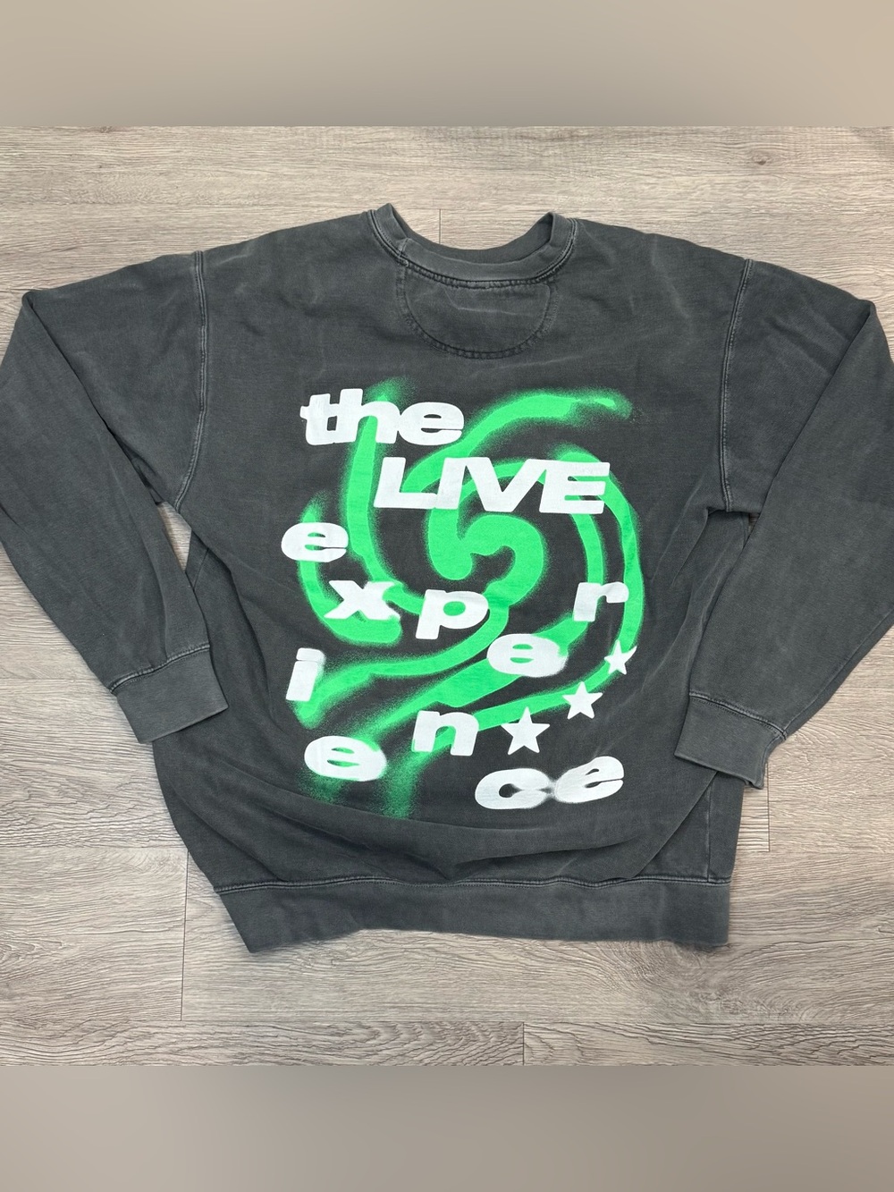 NWOT Charlie Puth rare grail  The Live Experience  tour crewneck sweatshirt L